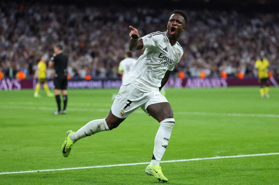 59岁的罗马里奥已与22岁女友分手，巴媒：他又有了新约会对象