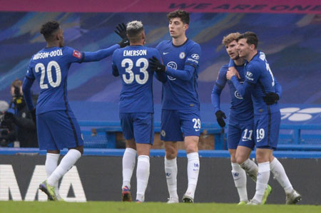 曼联球星表现亮眼，巴萨考虑买断拉什福德，利物浦遭绝平，阿森纳惨败维拉。