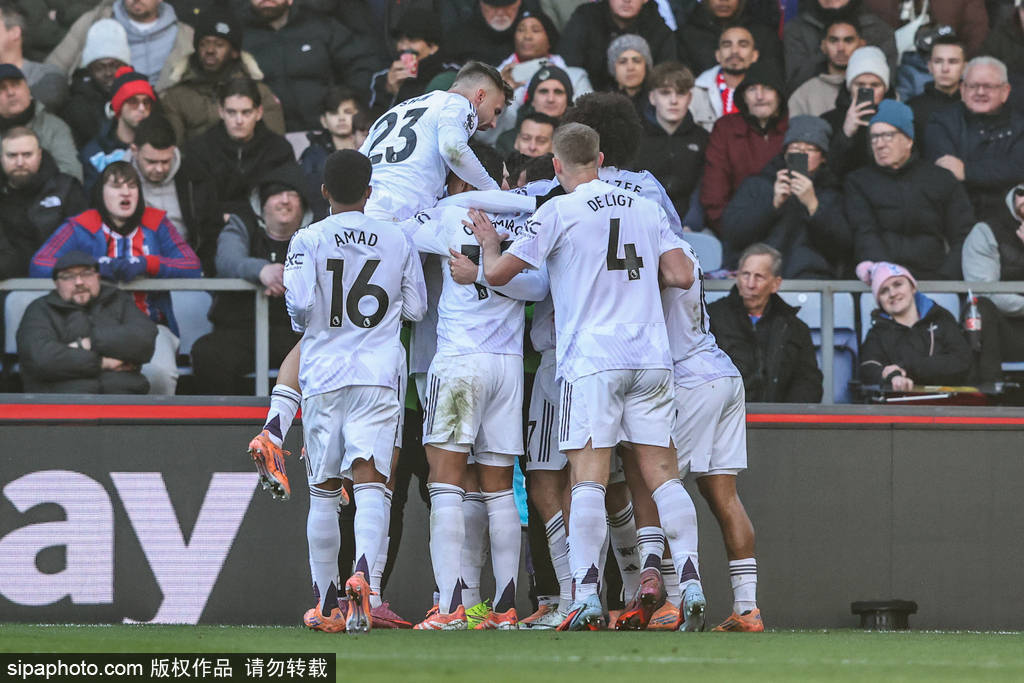 里夫斯17罚15中狂砍36分8助攻，湖人铩羽凯尔特人背靠背鏖战惨败