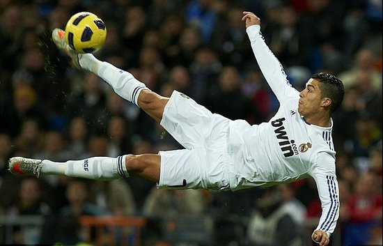 追求保罗，联手詹皇冲冠？湖人操作引爆联盟，字母哥也要加盟？