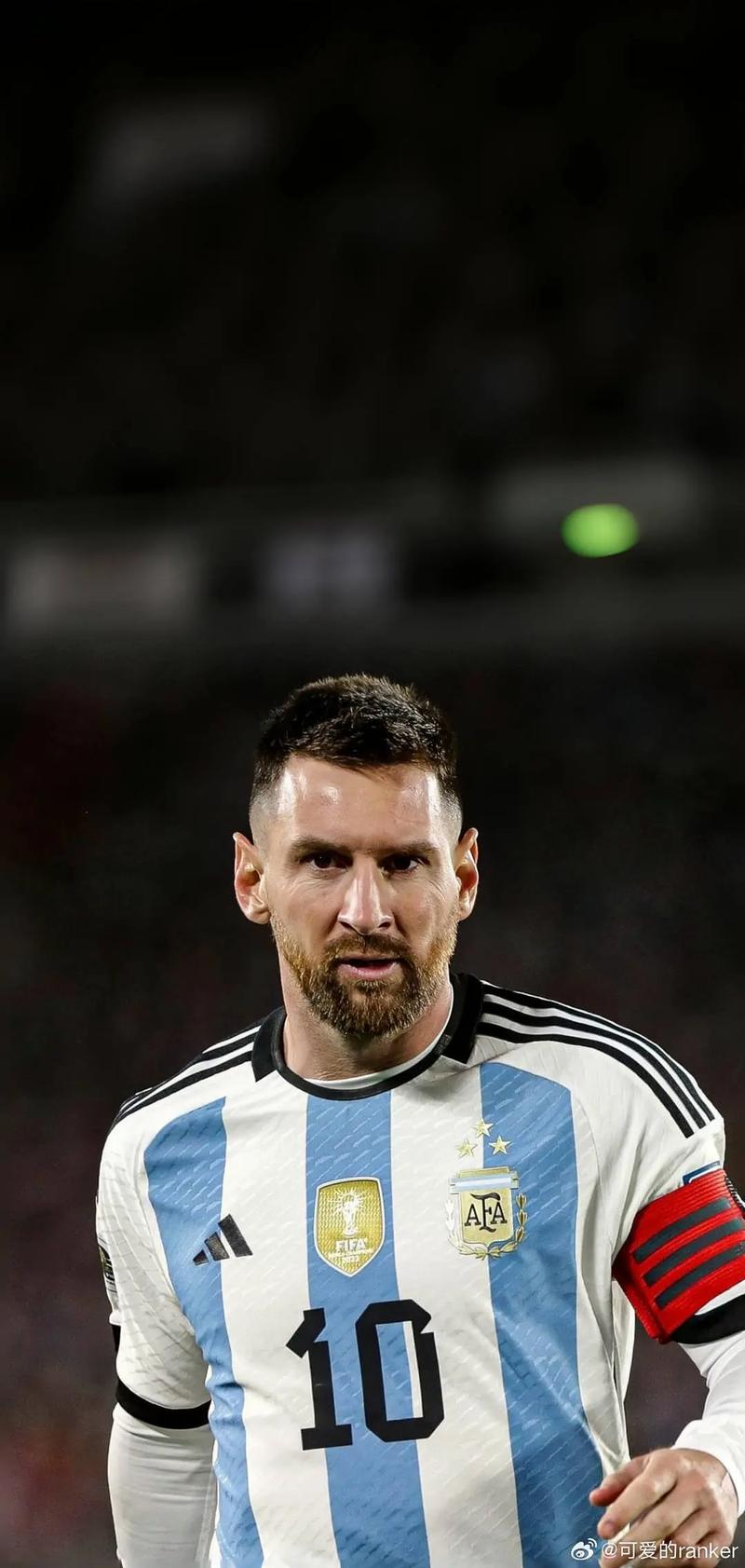 VAR准确地因姆巴佩的手球取消了皇马的一个进球